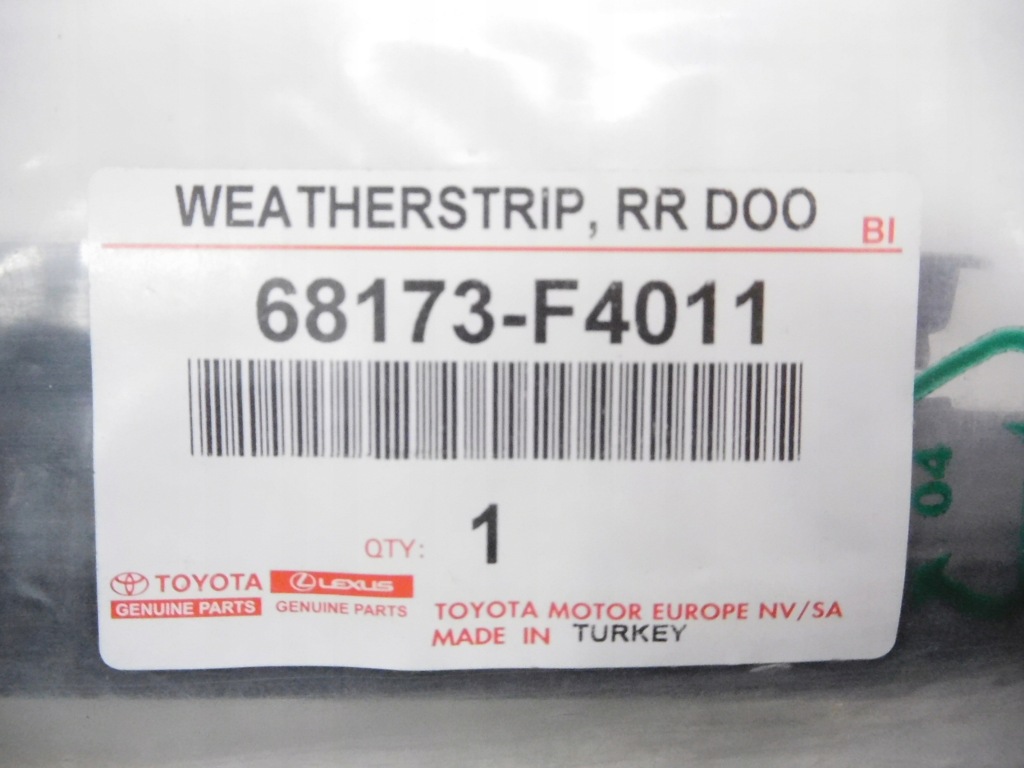 фото №8, Прокладка, стекло задних дверь toyota c-hr оригинальный номер 68173-f4011