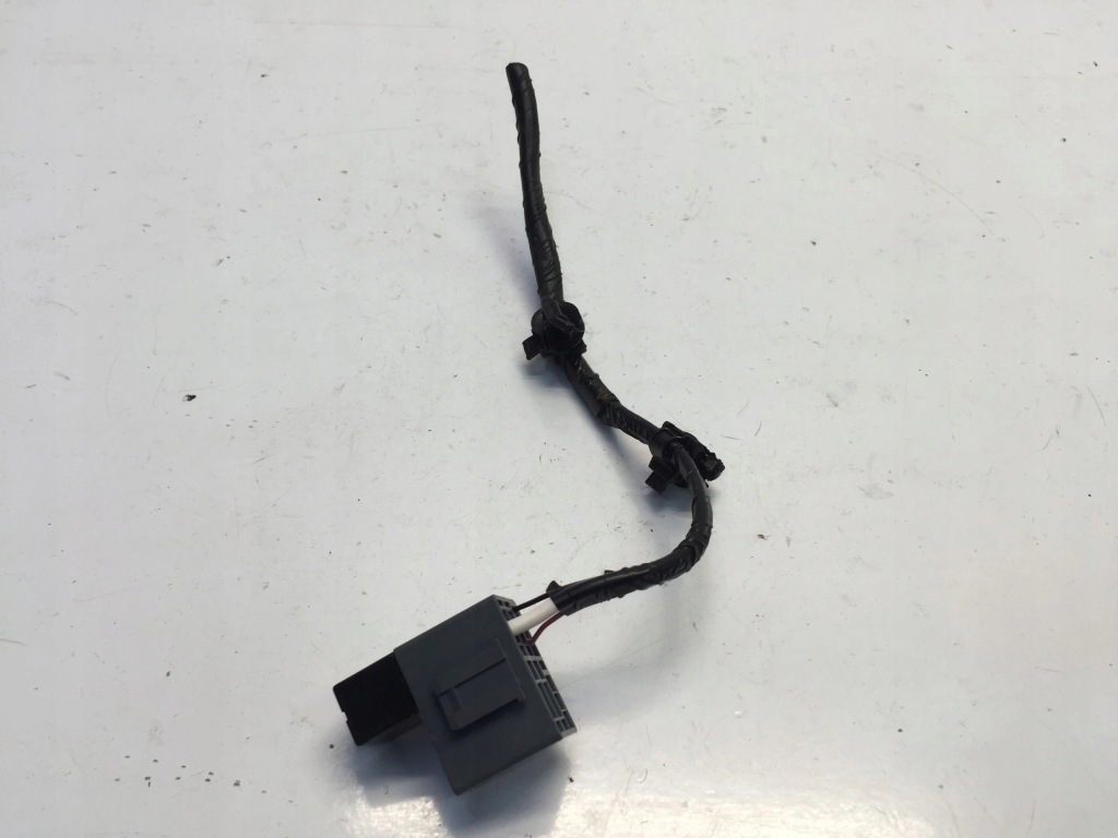 фото №1, Mitsubishi l200 v реле роз'єм насоса пального