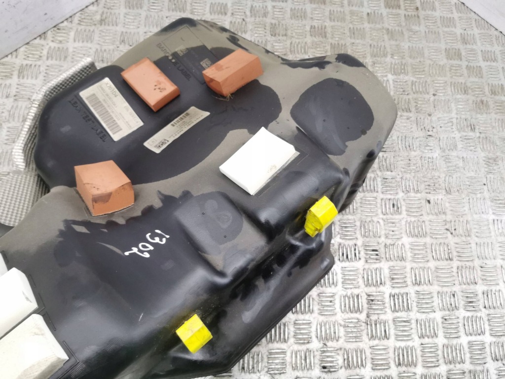 Бак топлива land rover range rover velar m8a29k007da в Украине