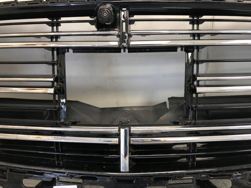 Решётка радиатора решётка радиатора led pdc камера под радар mercedes w214 a2148806001 Оригинал