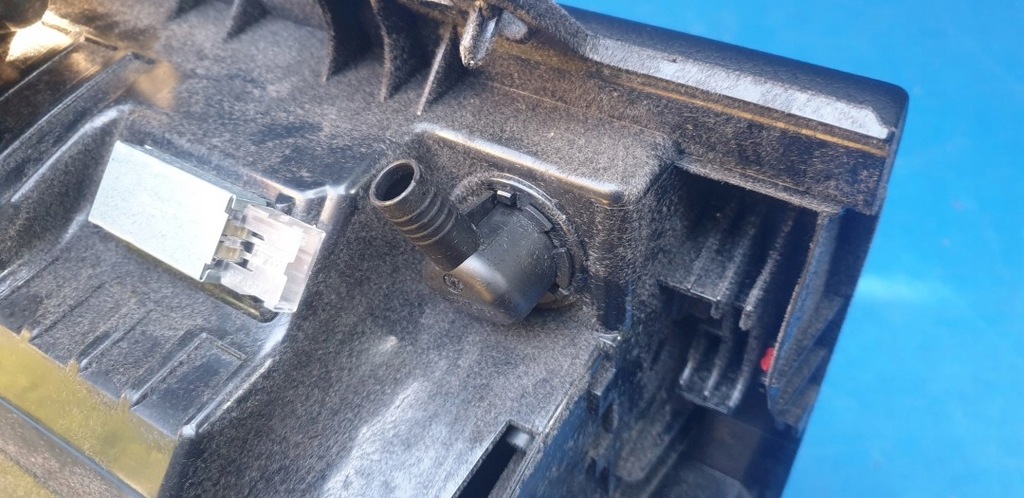 фото №10, Бардачок пассажира porsche cayenne 7p5 958 7p5857095