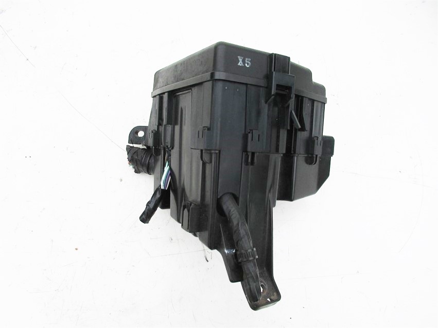 фото №1, Корпус запобіжників toyota yaris ii 1.33 09-11r