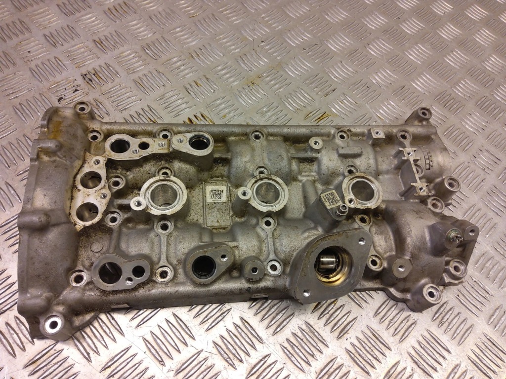 Купити Alfa romeo stelvio 2020 кронштейн вала розподільного валу