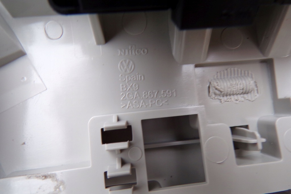 фото №4, Лампа стельовий 2ga867591 vw t-roc