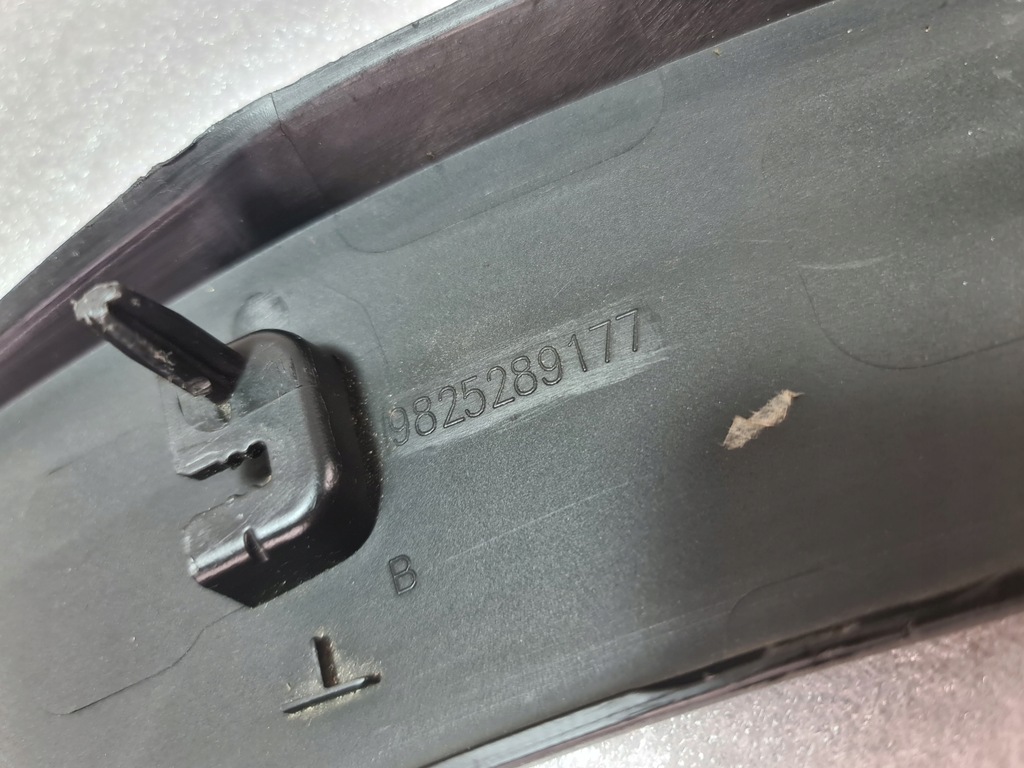 фото №13, Peugeot 3008 ii молдинг накладка крила лівий задня ліва задня 9825289177