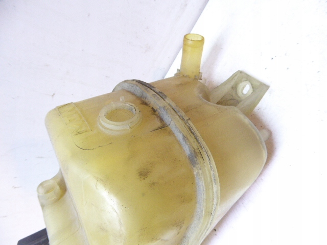 Citroen xsara picasso рестайлинг  04-10 бачок расширительный 1.8 16v Недорого