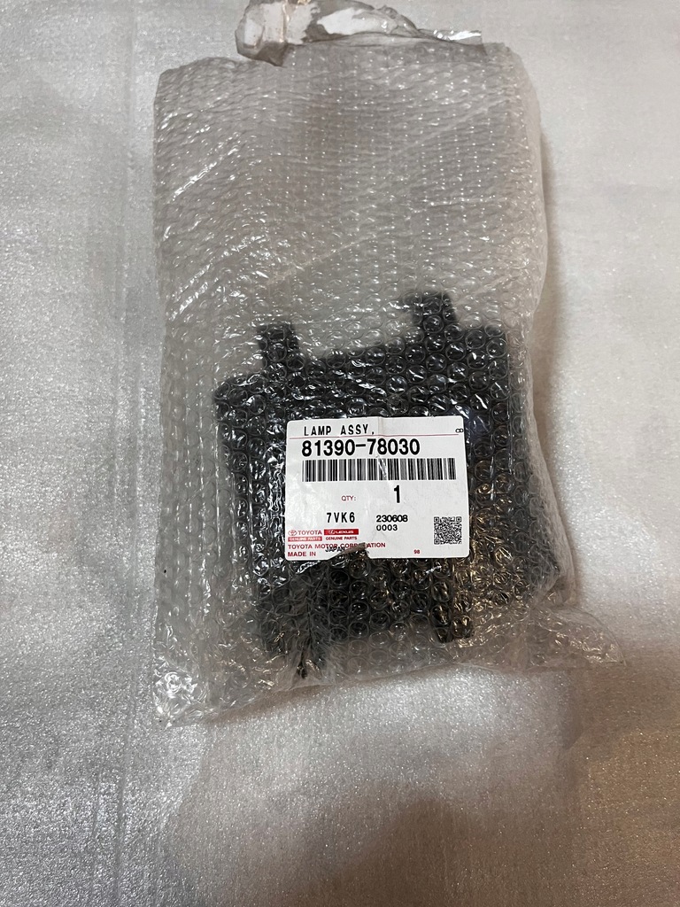 фото №13, Противотуманная фара подсветка поворота lexus nx 22- левый