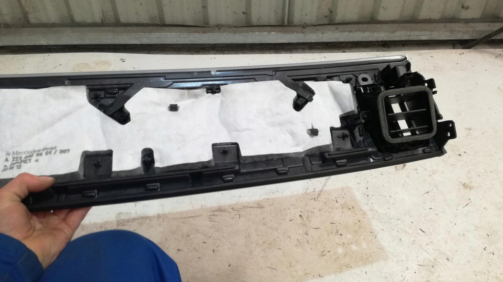 фото №8, Mercedes w223 dekor консоли воздуховод a2238201201