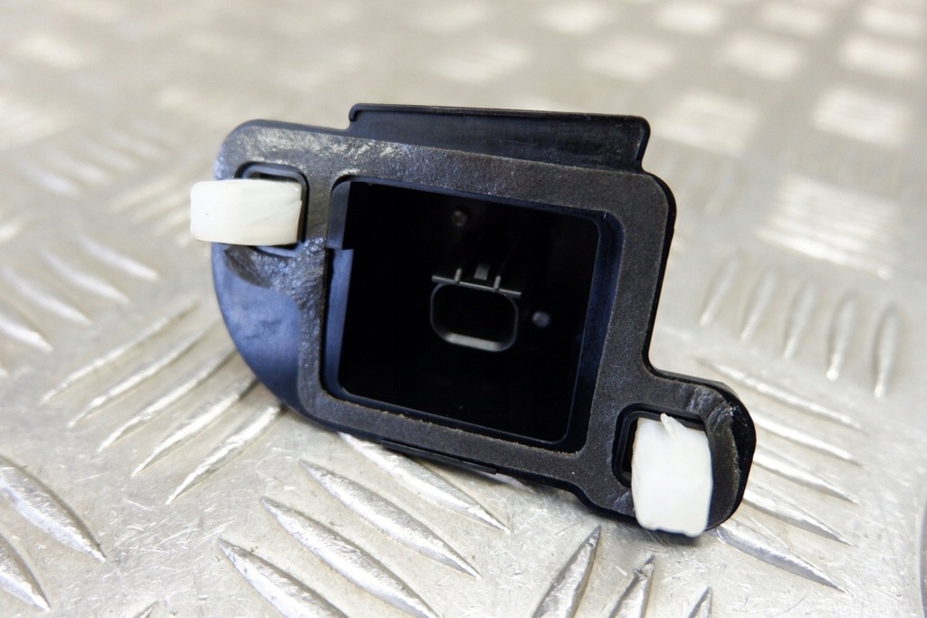 фото №7, Камера крышки багажника toyota yaris _p21_ 86790k0010 1.5l hybrid 85kw