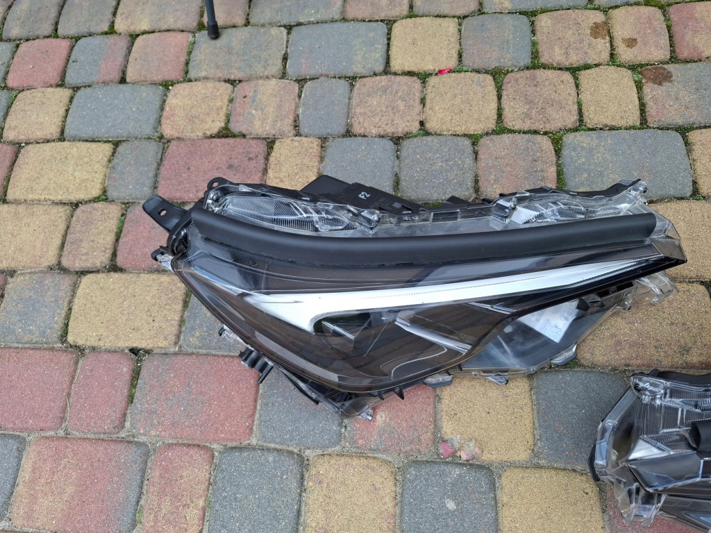 Купить Фара правый  full led lexus lbx