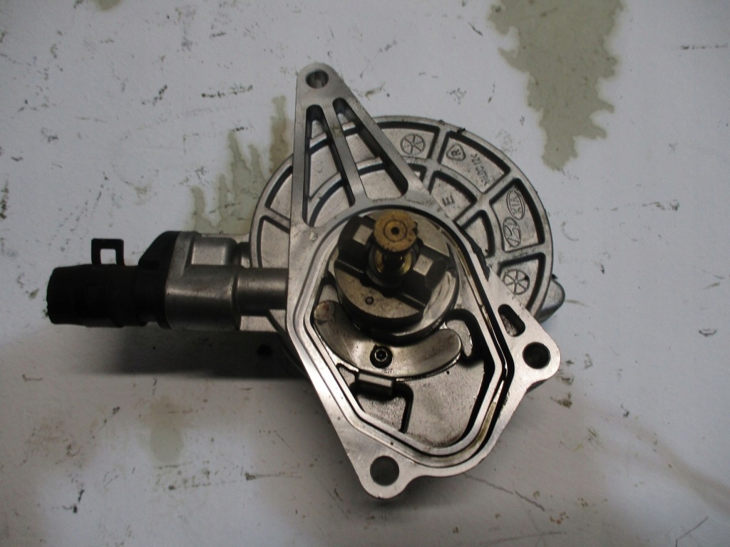фото №1, Вакуум насос hyundai tucson 1,7crd 28810-2a650