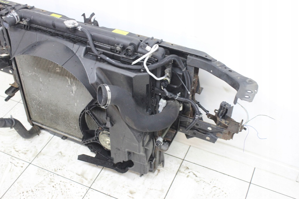 фото №8, Pas передний радиатор navara d40 pathfinder r51 2005r- 2.5 dci автоматическая коробка передач