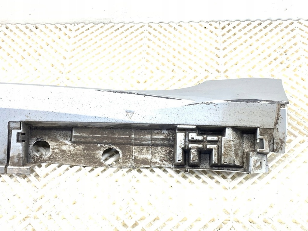 фото №9, Молдинг порог правый toyota corolla e21 хэтчбек 2rd