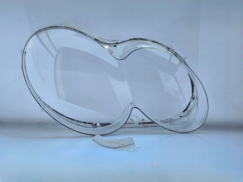 фото №1, Стекло фары фара mercedes clk c209 w209 lift 2002-2010