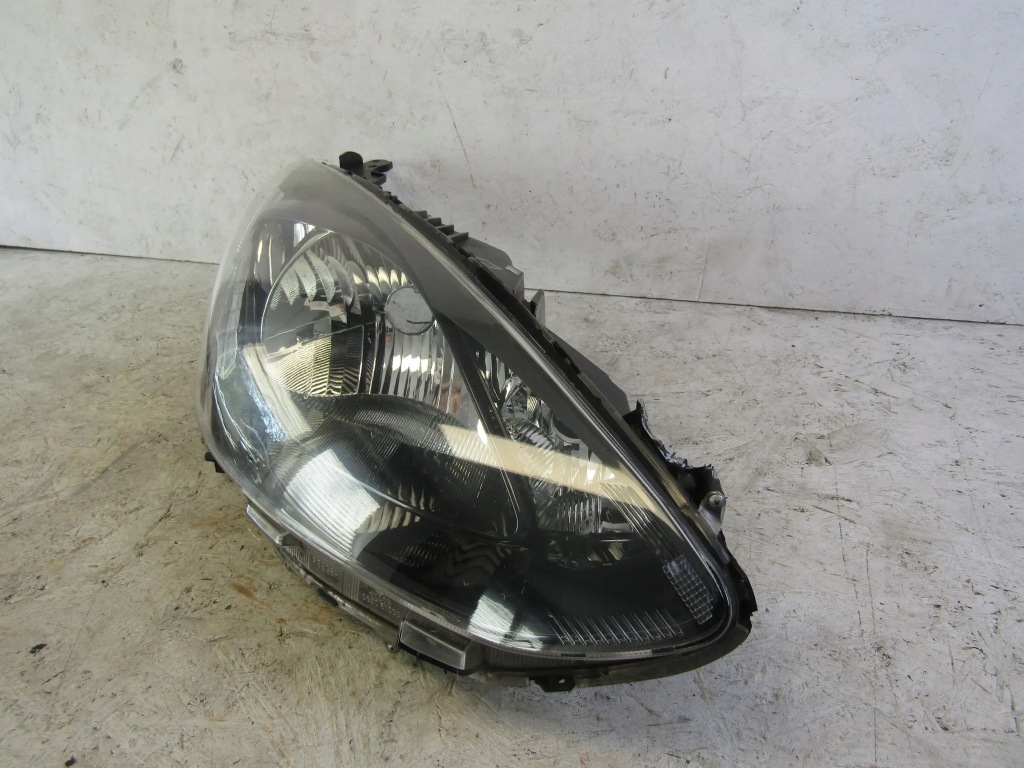 фото №1, Mazda 2 лампа права перед 07-14r