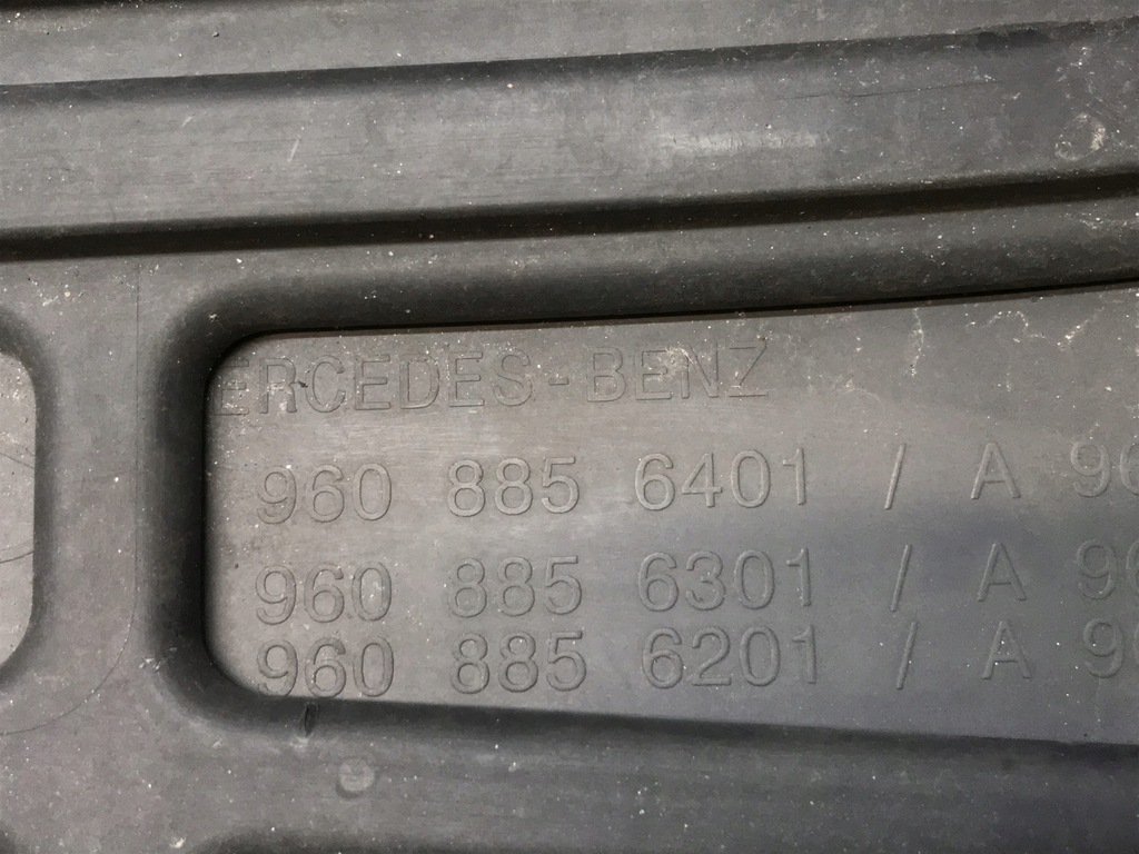 фото №13, Mercedes actros mp4 решітка радіатора решітка радіатора a9608856401