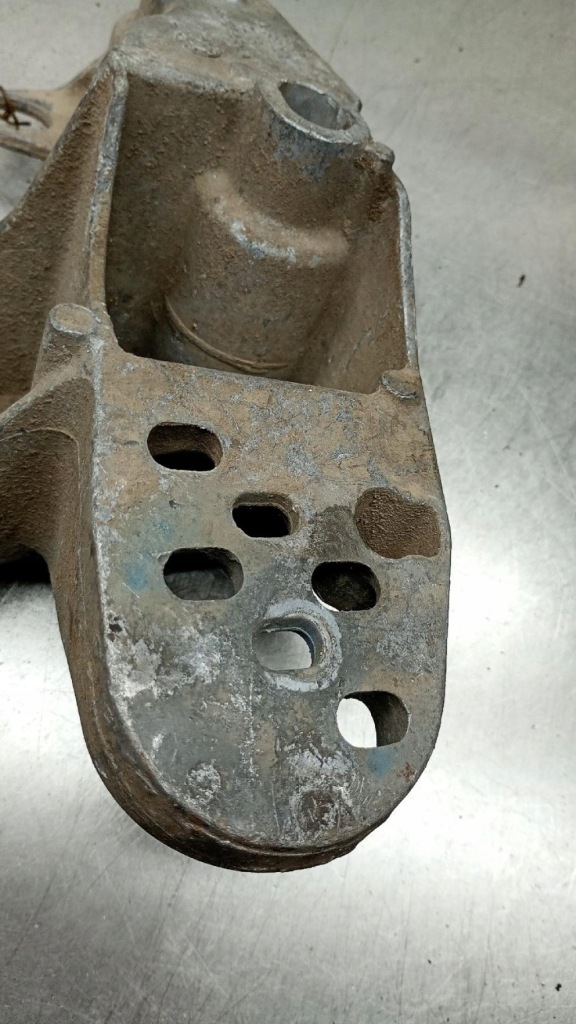 Кронштейн двигателя 4b0199351a vw passat b5 audi a4 b5 Недорого