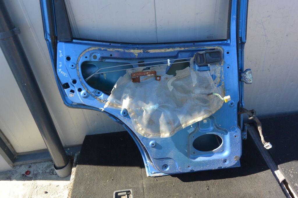 фото №13, Nissan terrano ii двері задні праве задня