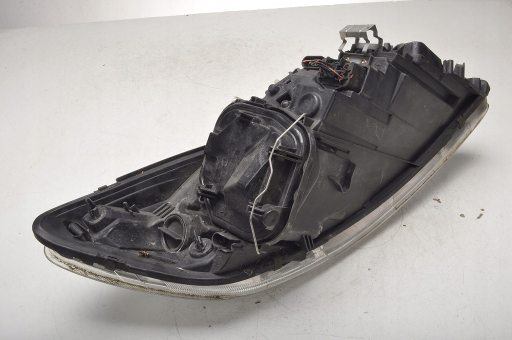 фото №10, Volvo c30 лампа левая передняя левый перед lift europa 31299820