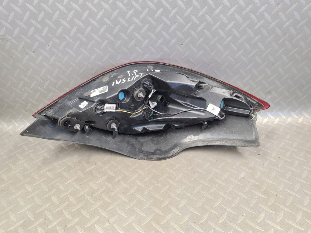 Фара задний  задняя правый  led opel insignia a рестайлинг  хэтчбек оригинал европа с Разборки