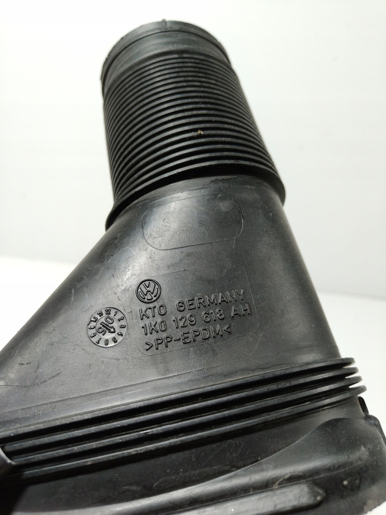 фото №7, Впуск воздухозаборник воздуха воздуховод audi tt 8j 2.0 tfsi 1k0129618ah