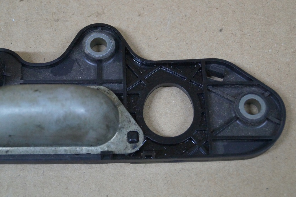 фото №9, Vw golf v plus накладка крышки микровыключатель 1t0827574f