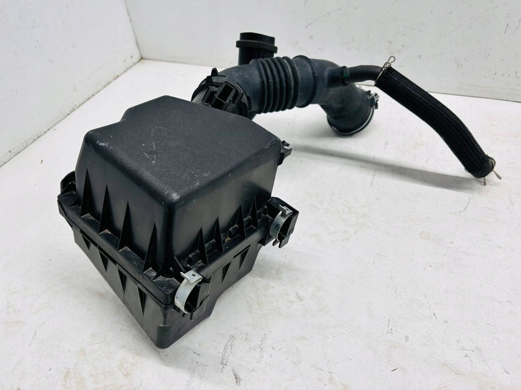 фото №7, Corolla e21 2.0 гибрид корпус фильтра воздуха ловушка резонатор