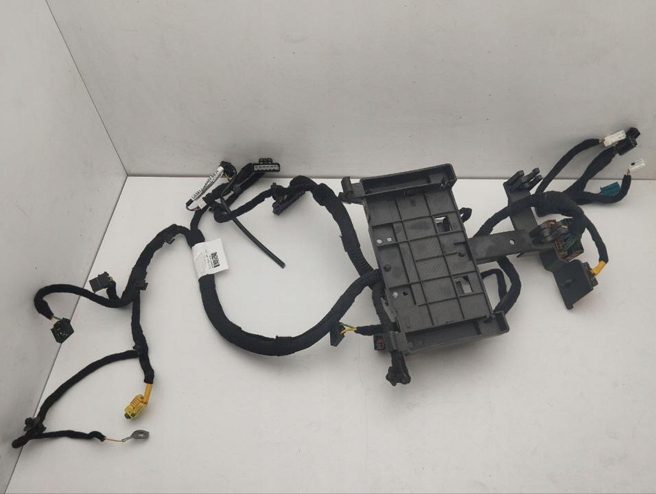 Жгут трубопровод maserati ghibli 2015 сиденье 670007814 в Украине