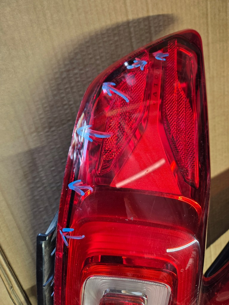 фото №7, Volvo xc40 17- лампа задняя левая led 31446790