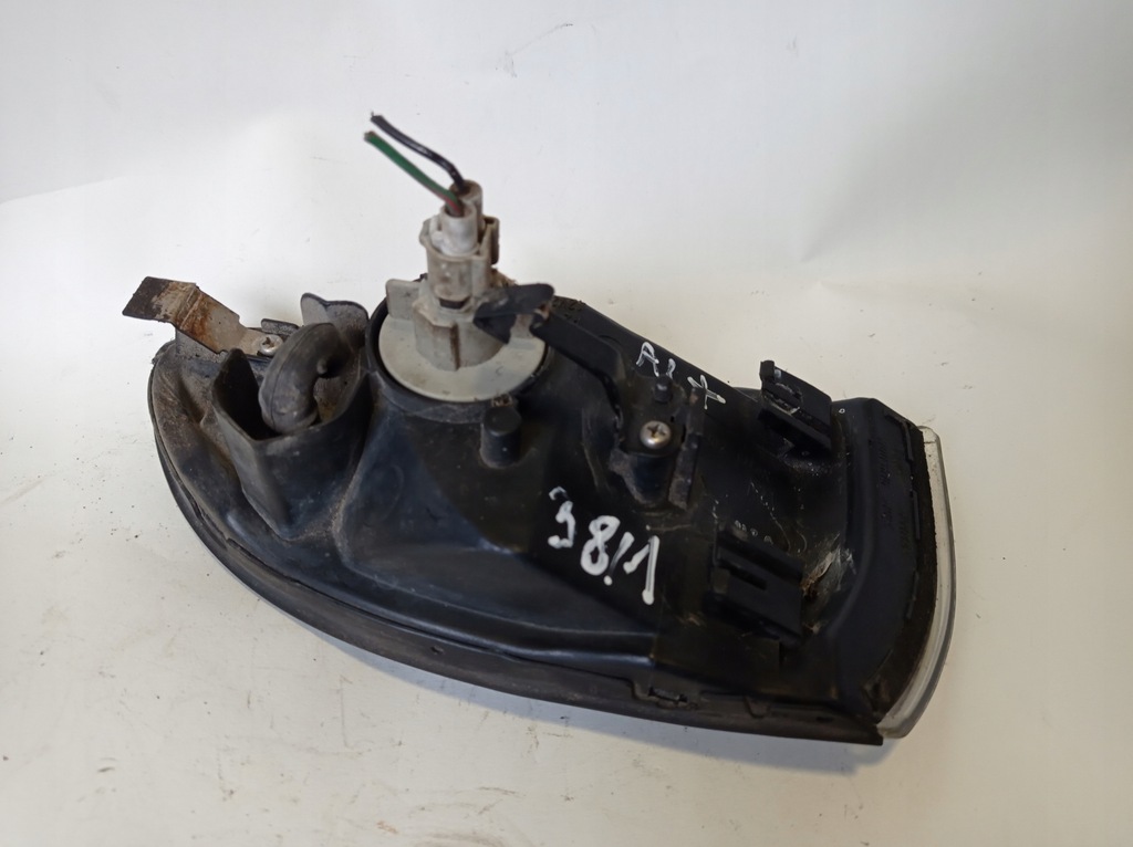 фото №5, Поворотник правий mitsubishi galant 21037833