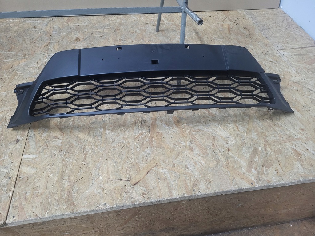 фото №14, Dacia sandero ii 2 lift stepway решітка бампера передній перед