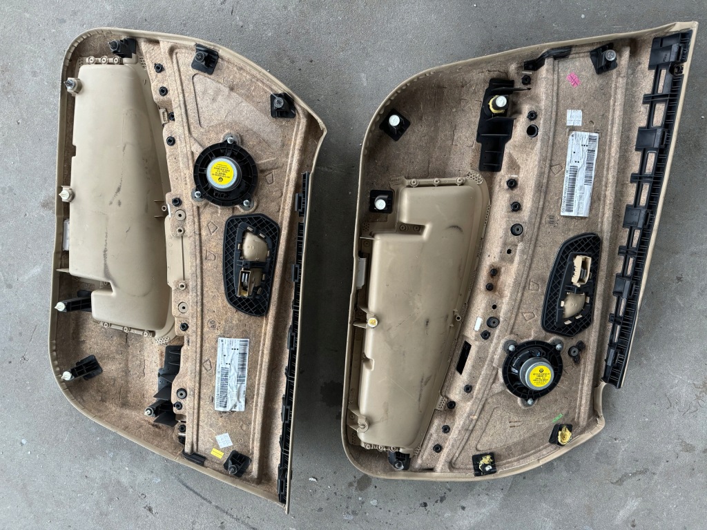 Bmw 3 e90 e91 обшивка оббивка двері перед європа beż kremowe бежевий Київ