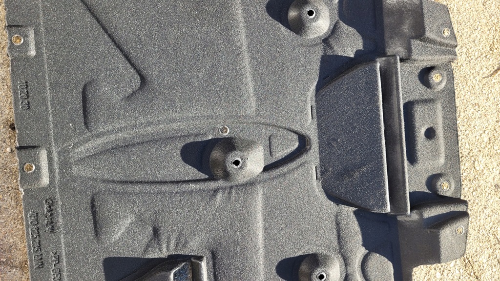 фото №10, Audi a8 d4 защита плита коробки 4h0825235