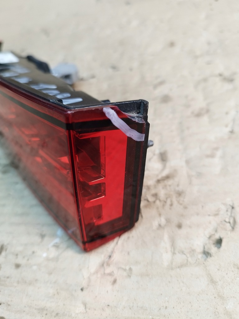 фото №8, Лампа правая крышки задняя volvo v60 ii 32228905