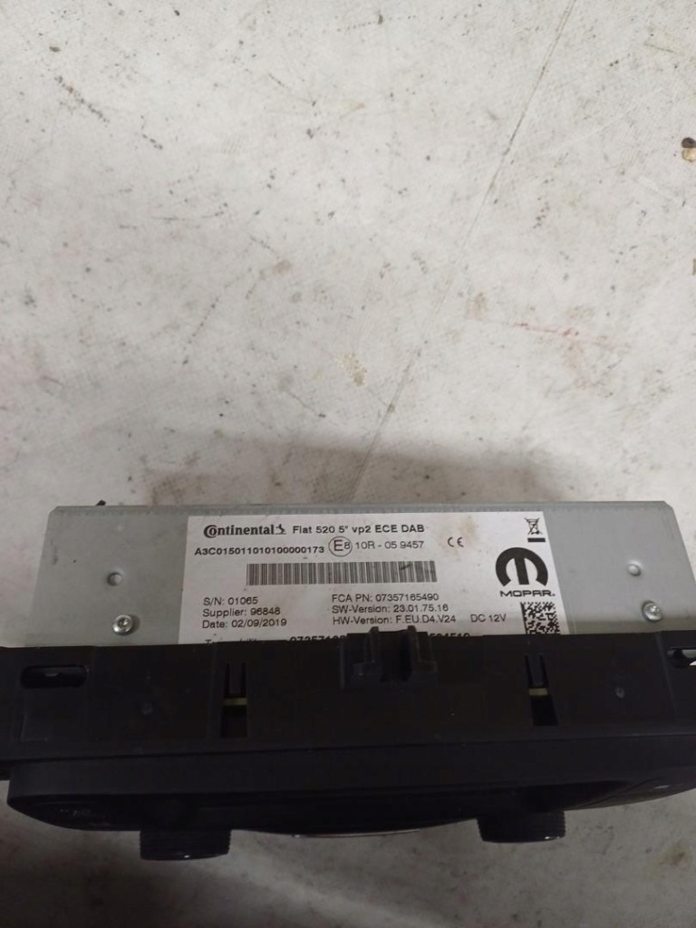 Радио jeep renegade 07357165490 в Украине