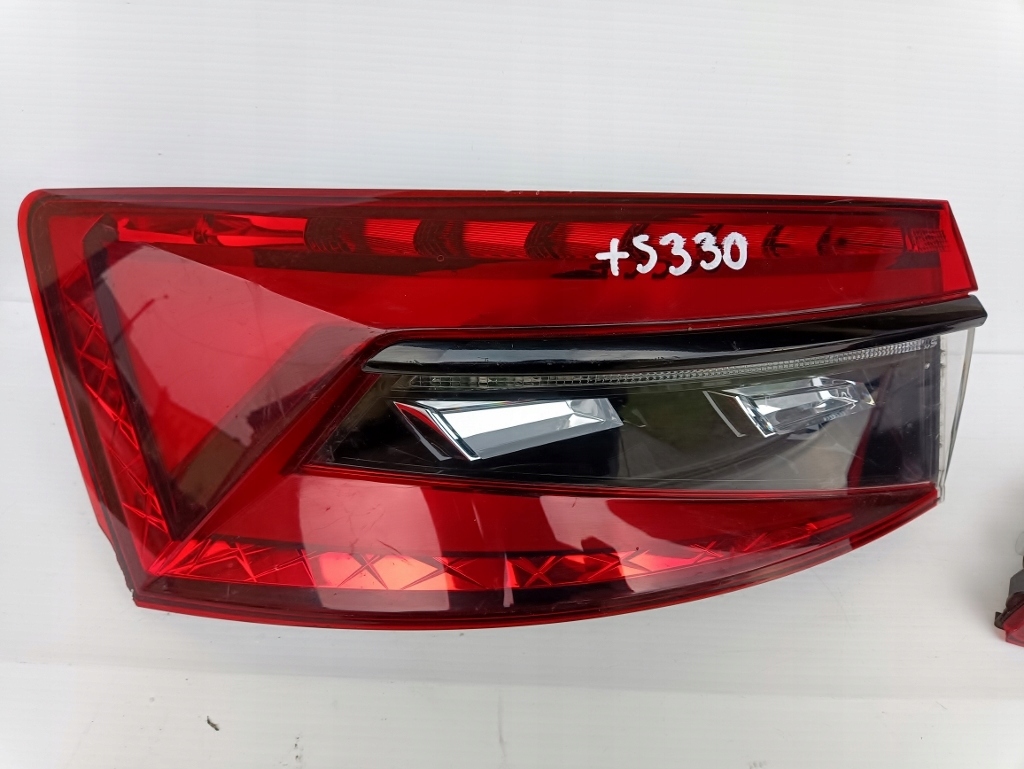 фото №1, Skoda superb 3 sedan лампа led левая задняя задняя 3v5945207b