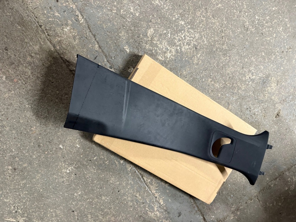 фото №1, Citroen c4 iii e-c4 21- защита обшивка стойка правая 98334467zd