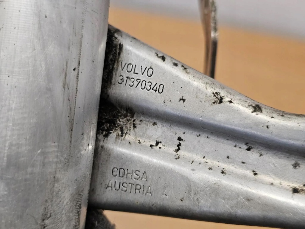 фото №5, Труба інтеркулер volvo v40 1.6 d2 115km 31370340