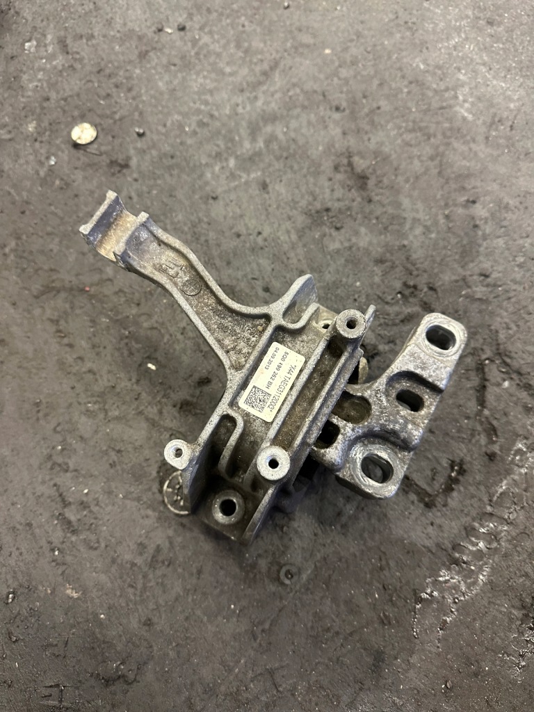 фото №1, Skoda octavia iii кронштейн двигуна 5q0199262bh