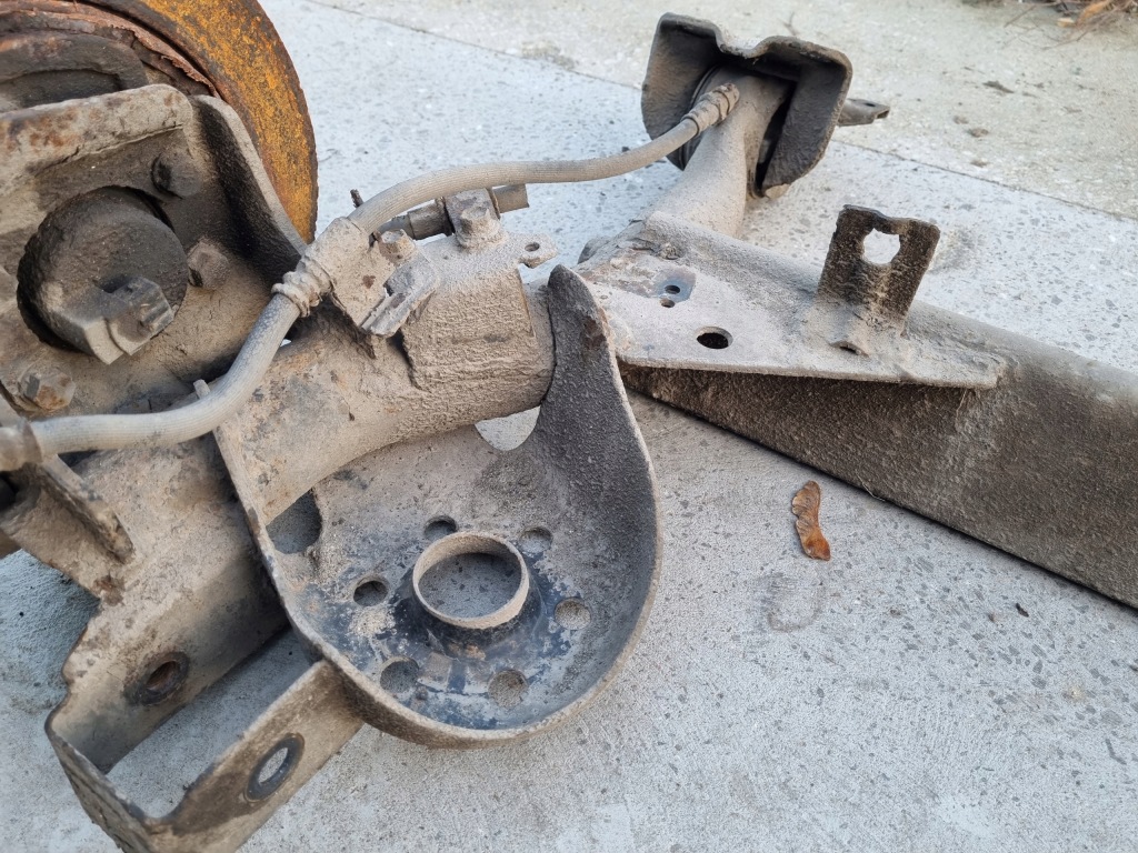 Балка подвеска задний  pod тормозные диски hyundai getz i 1.5 crdi d3ea 2002-2008r Недорого