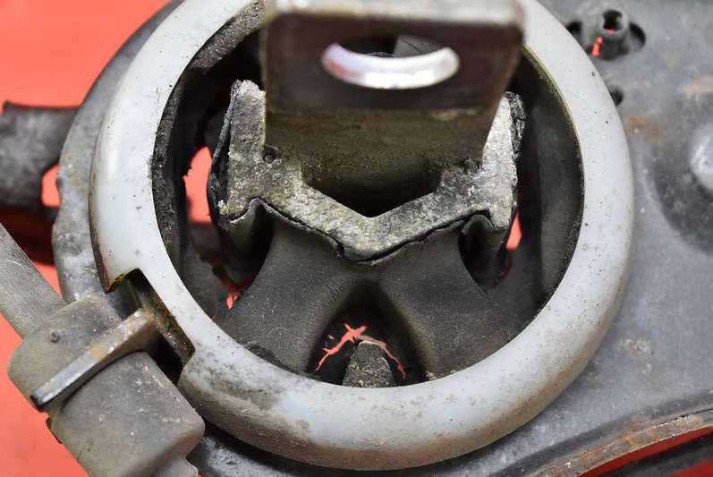 фото №14, Поворотный кулак ступица правая задняя volvo v60 1 i 1.6 d d2 115 km lift 13-20