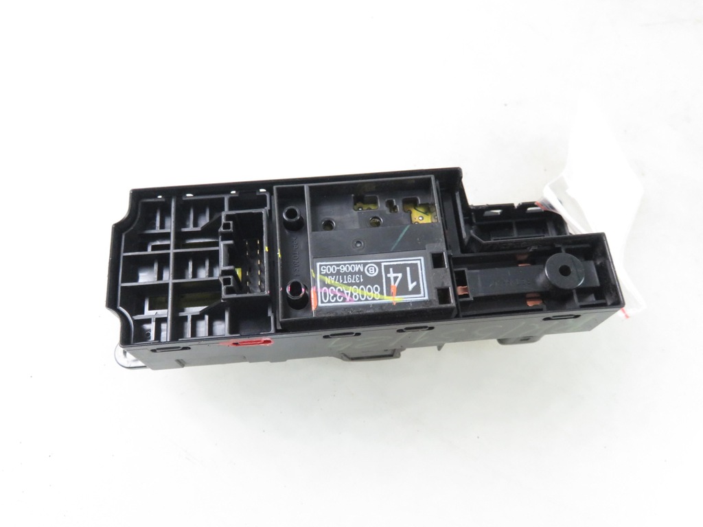 фото №8, Панель вікон mitsubishi space star ii 8608a330