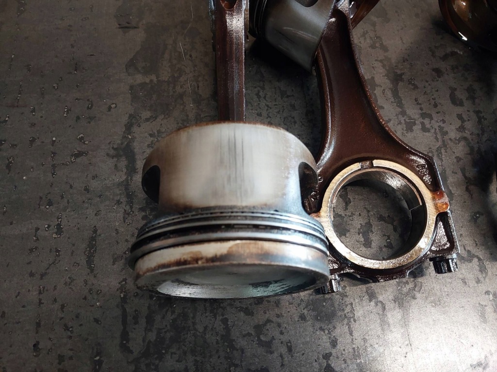 Поршень з шатун bmw 3 e36 318i m40b18 184e1 Доставка