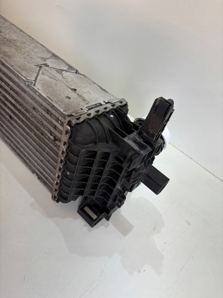 Радиатор воздуха интеркулер bmw x5 g05 x6 g06 8584127 с Разборки