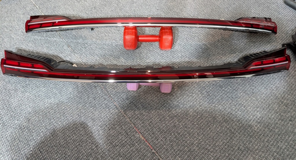 фото №1, Mg marvel r - лампа задняя накладка крышки led 10934921