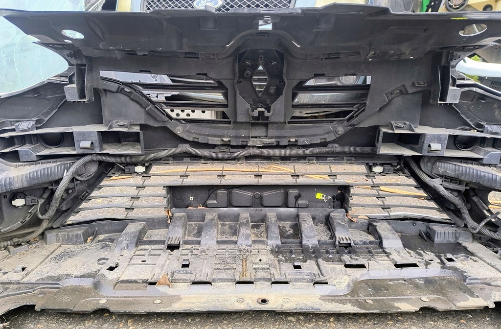 фото №8, Бампер kpl. 4xpdc датчики решітка решітка радіатора протитуманні фари джгут renault megane iv