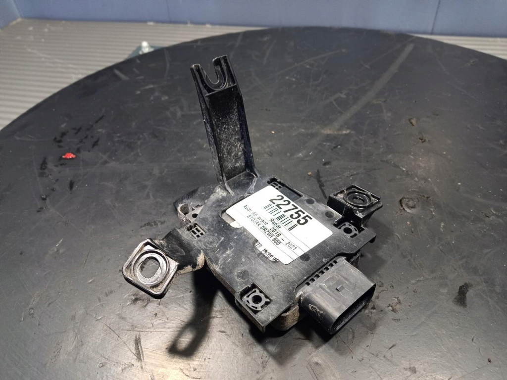 фото №3, Audi a6 c8 avant kombi радар асистент поперечина руху 4n0907566a