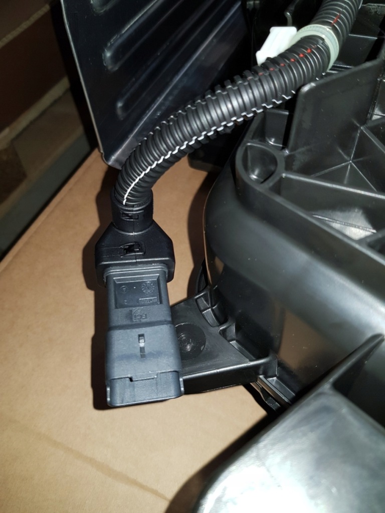 Бак adblue c jumper 3 p boxer 3 9824786280 оригінальний номер в Україні