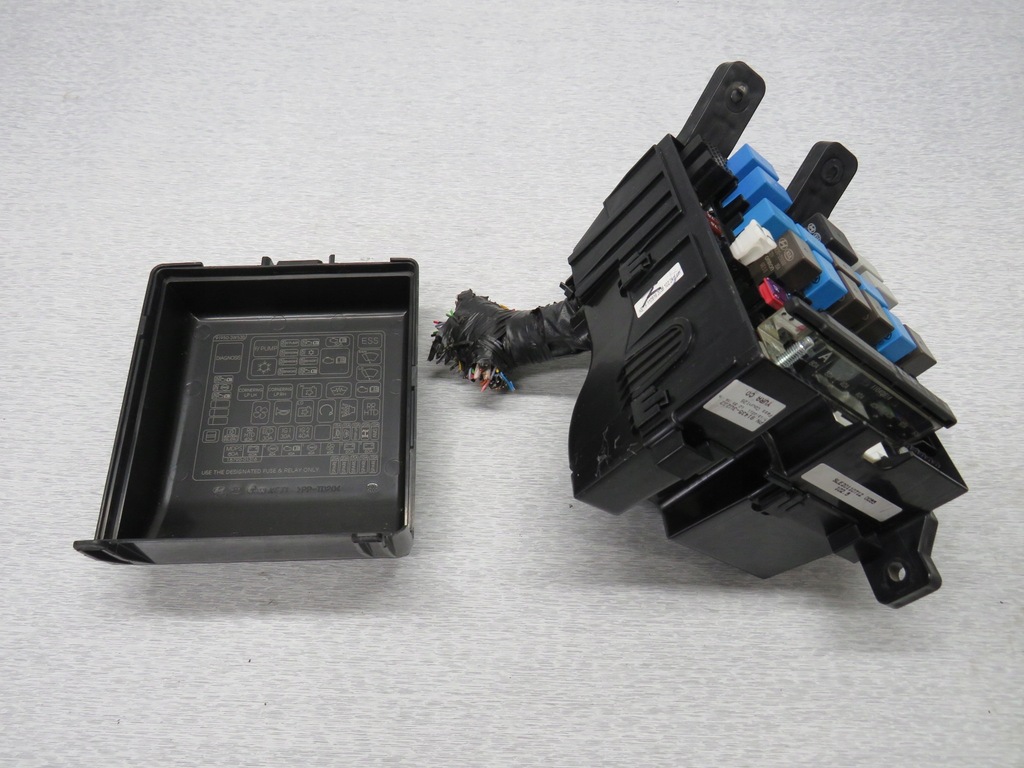 фото №1, Kia sportage iii 2.0 crdi коробка запобіжників