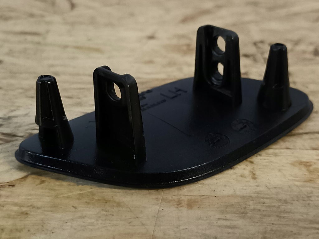 фото №9, Volvo xc40 17- заглушка распылителя лампы бампер левый перед 32136109